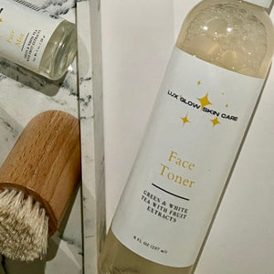 Pure, simple, vegan and cruelty free ingredients make up the refreshing Lux Glow Facial Toner. Toner is the first step to prepping the skin after cleansing. It protects your face and pores against the pollutants that are encountered during the day.